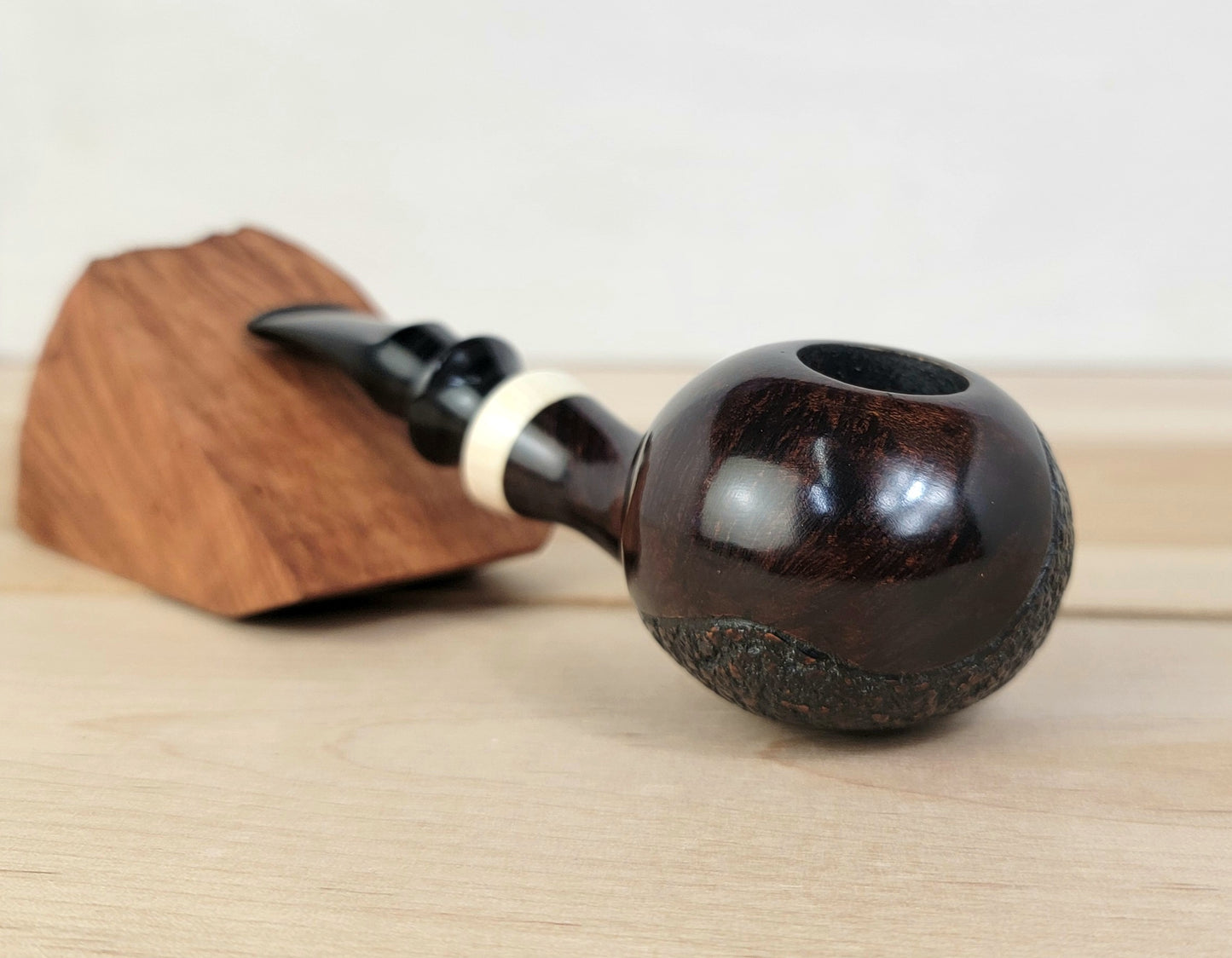 Bent Tomato Pipe Smooth/Rusticated