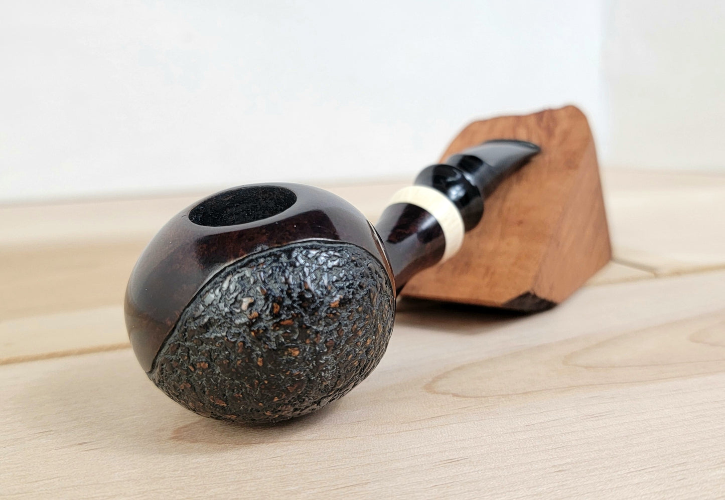 Bent Tomato Pipe Smooth/Rusticated