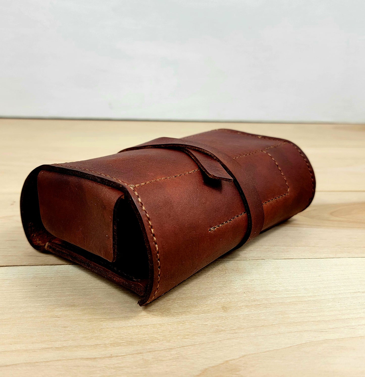 Veg-tan Leather Pipe Roll